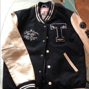 RUNS SMALL  True Religion. Varsity